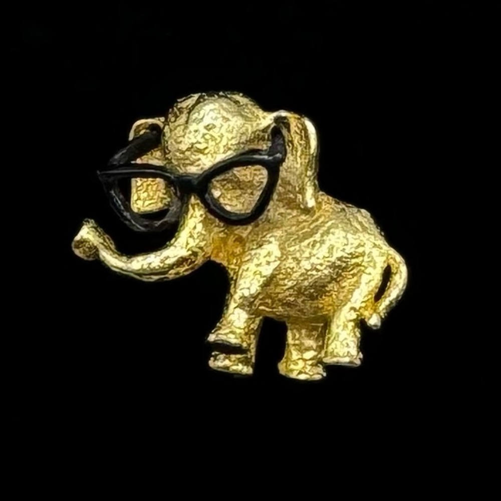 VINTAGE 1964 Barry Goldwater Elephant Pin